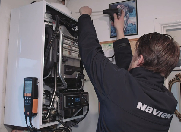 영국서 한국전 참전용사 가정에 콘덴싱보일러 기증